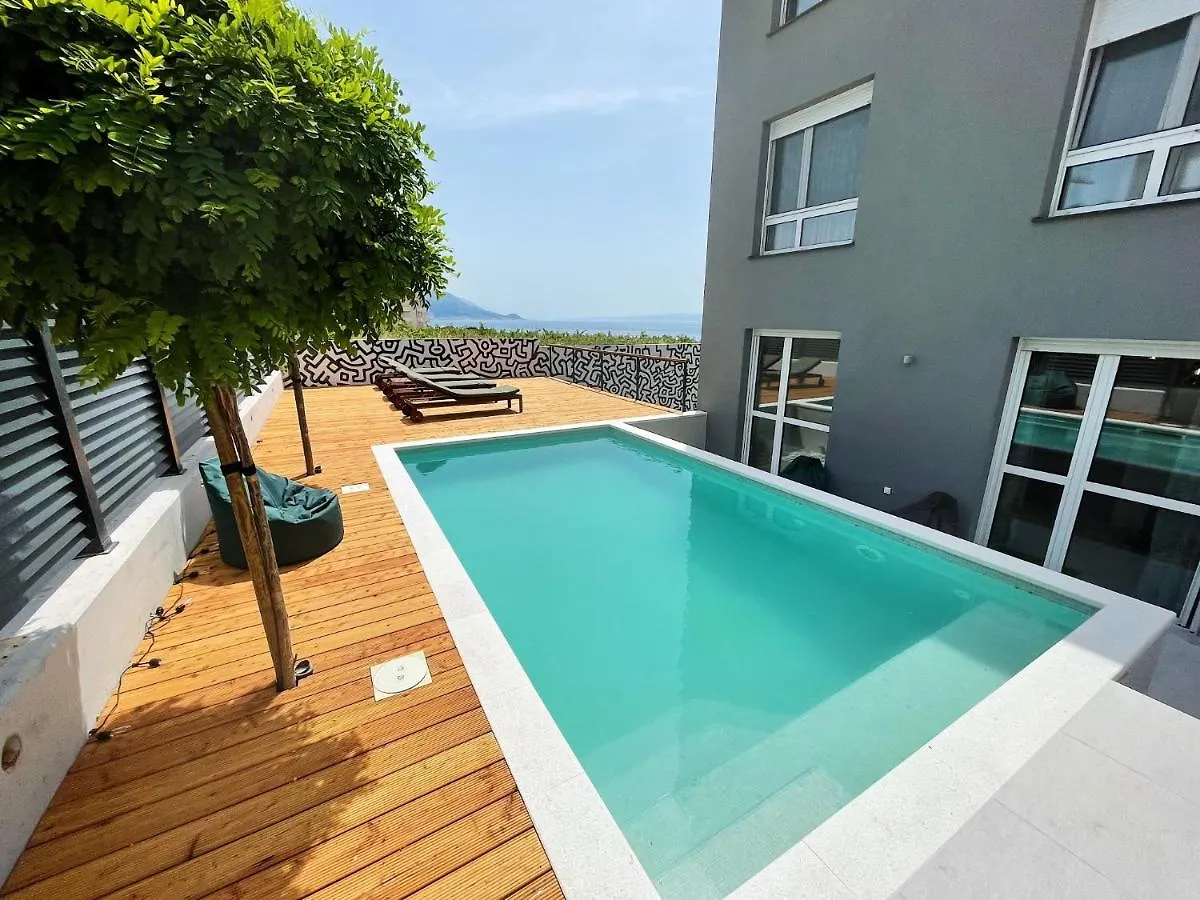 Cozy Seaside Apartment With Pool & Terrace Split