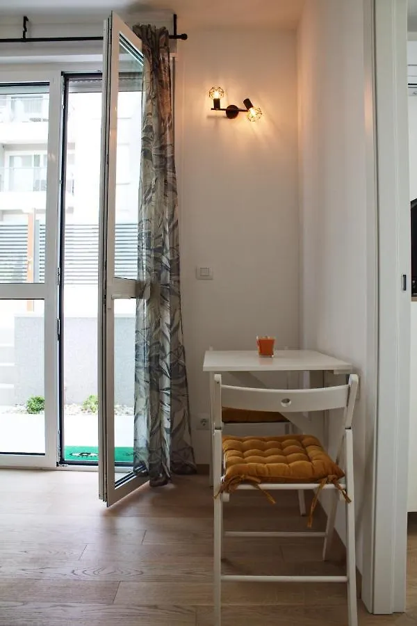 Cozy Seaside Apartment With Pool & Terrace Split